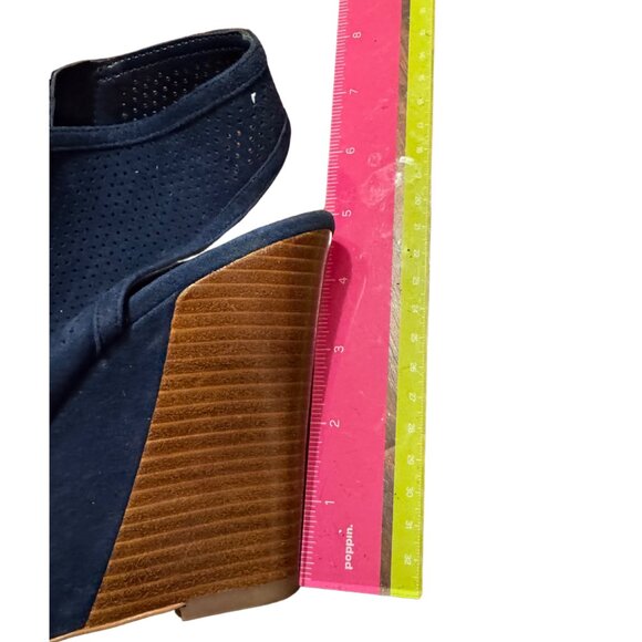 Vince Camuto Wedges Size 7.5 - Picture 4 of 5